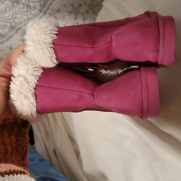 Size 4 Sonoma faux fur trim fushia boots - Picture 6 of 12